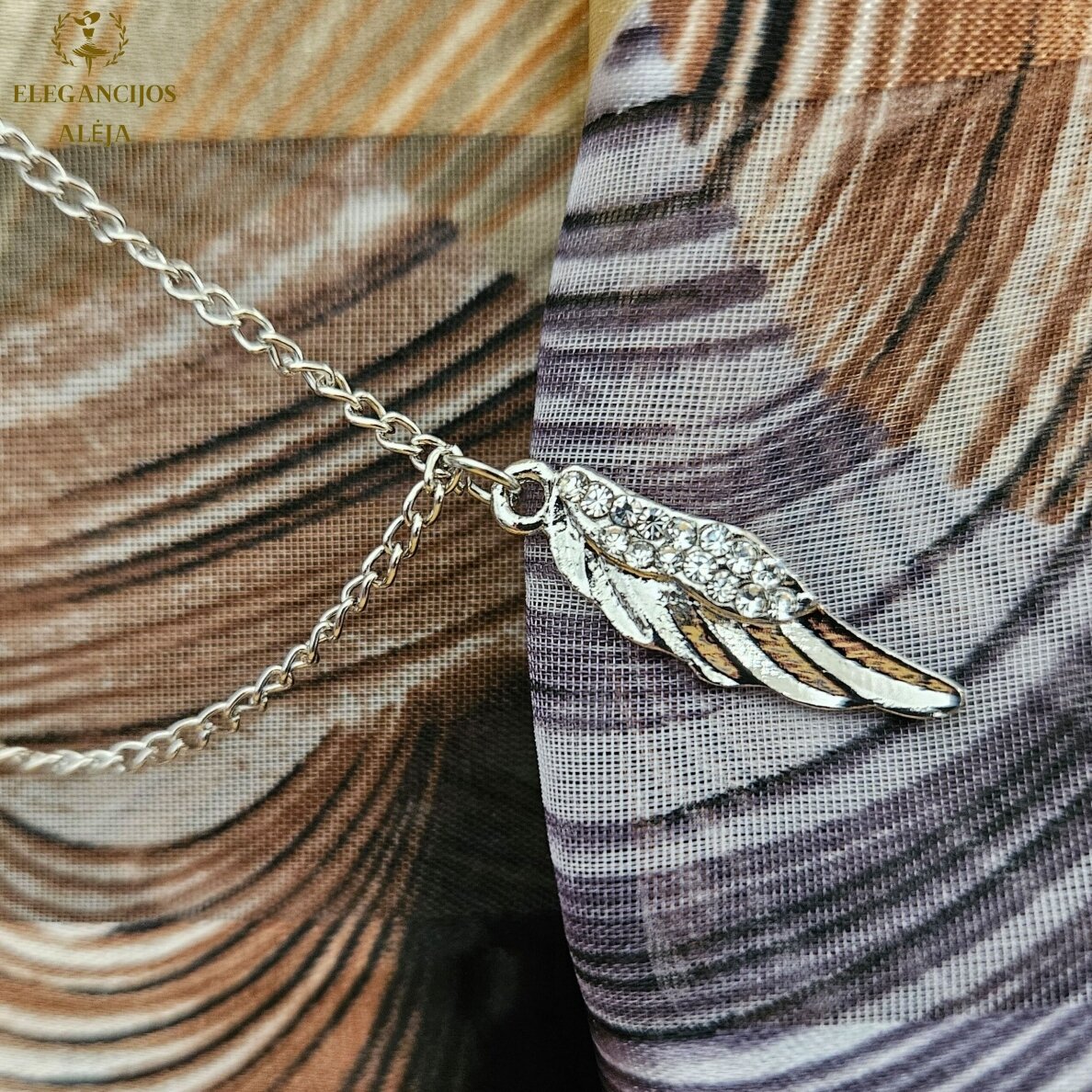Brooch Wings with Rhinestones 4